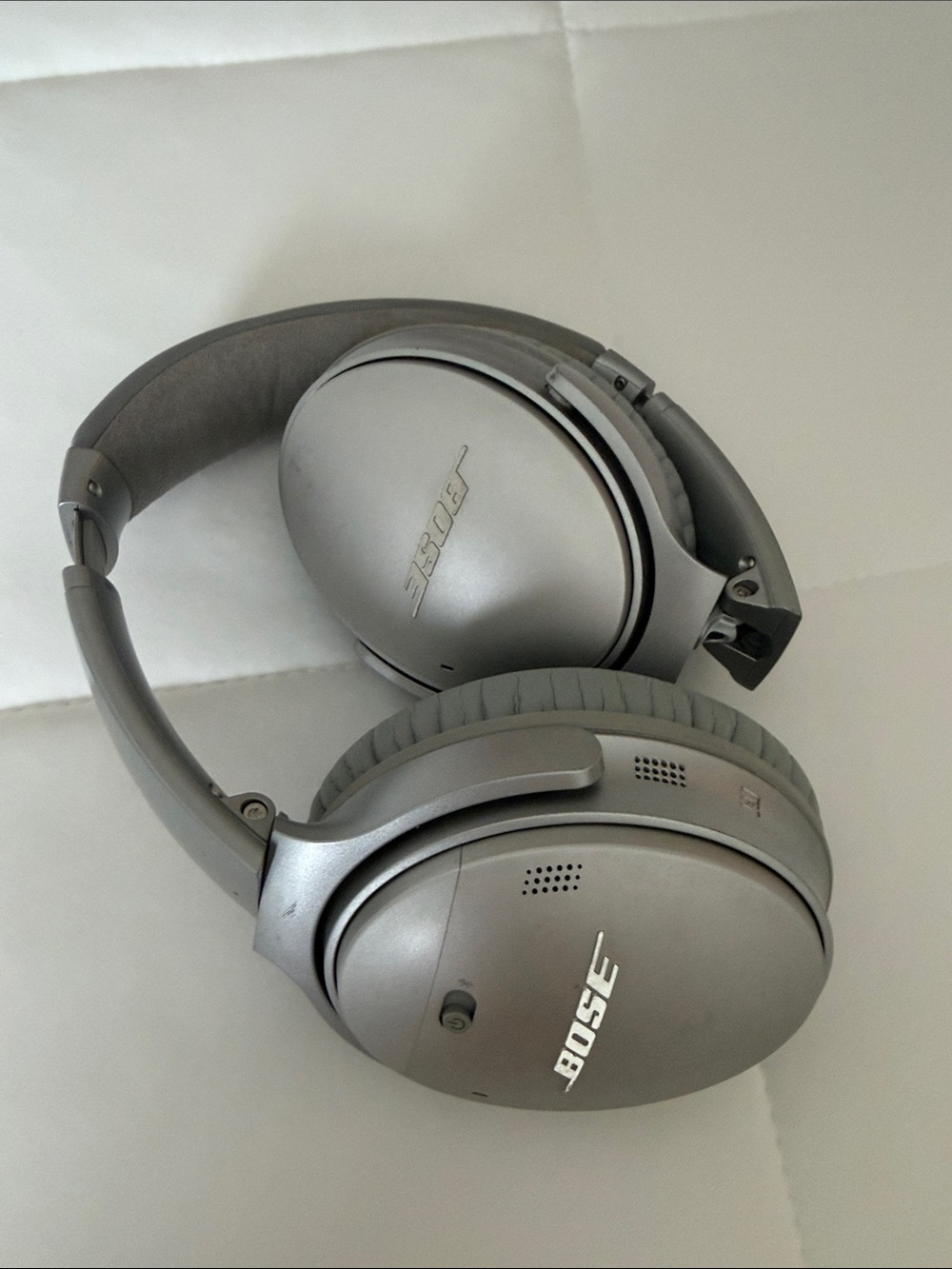 Bose Silver Over-Ear Headphones with Foldable Design